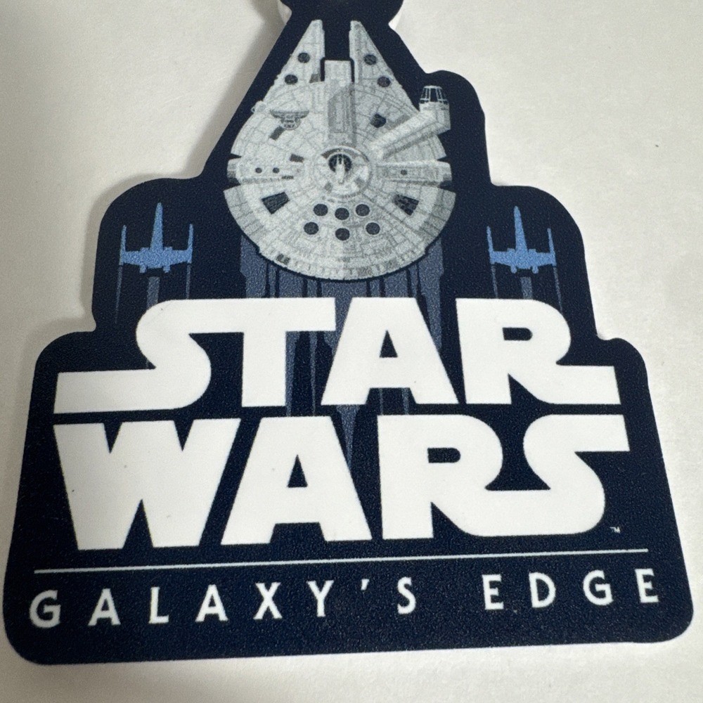 STAR WARS - "GALAXY'S EDGE" - LUGGAGE BAG TAG - DISNEYLAND - DISNEY WORLD RARE! - Picture 2 of 5